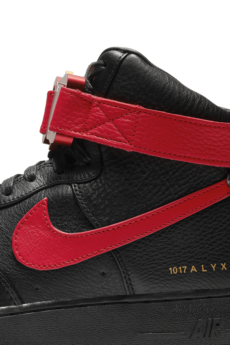 Date de sortie de la Air Force 1 x Alyx Black and University Red CQ4018 004 Nike SNKRS